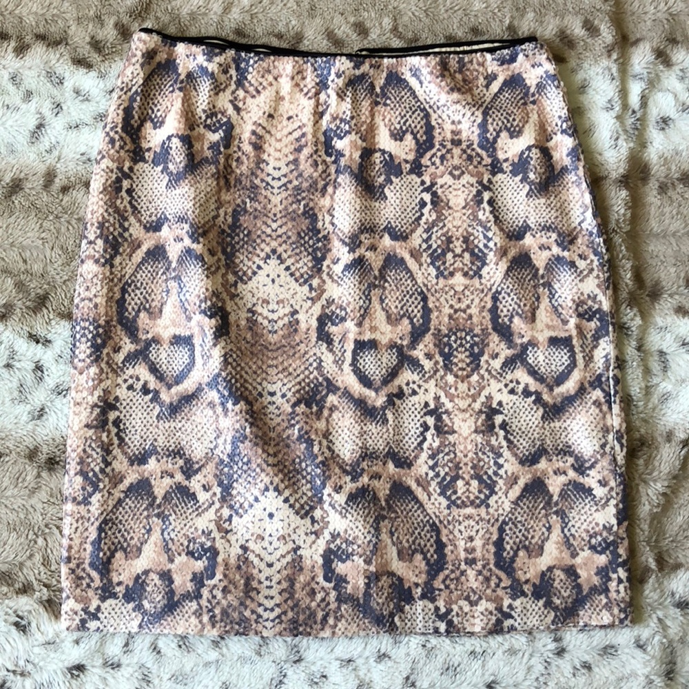 NWOT Gorgeous Carmen Marc Valvo Sequin Skirt